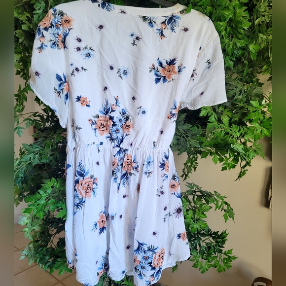 Top - Picture 5 of 7